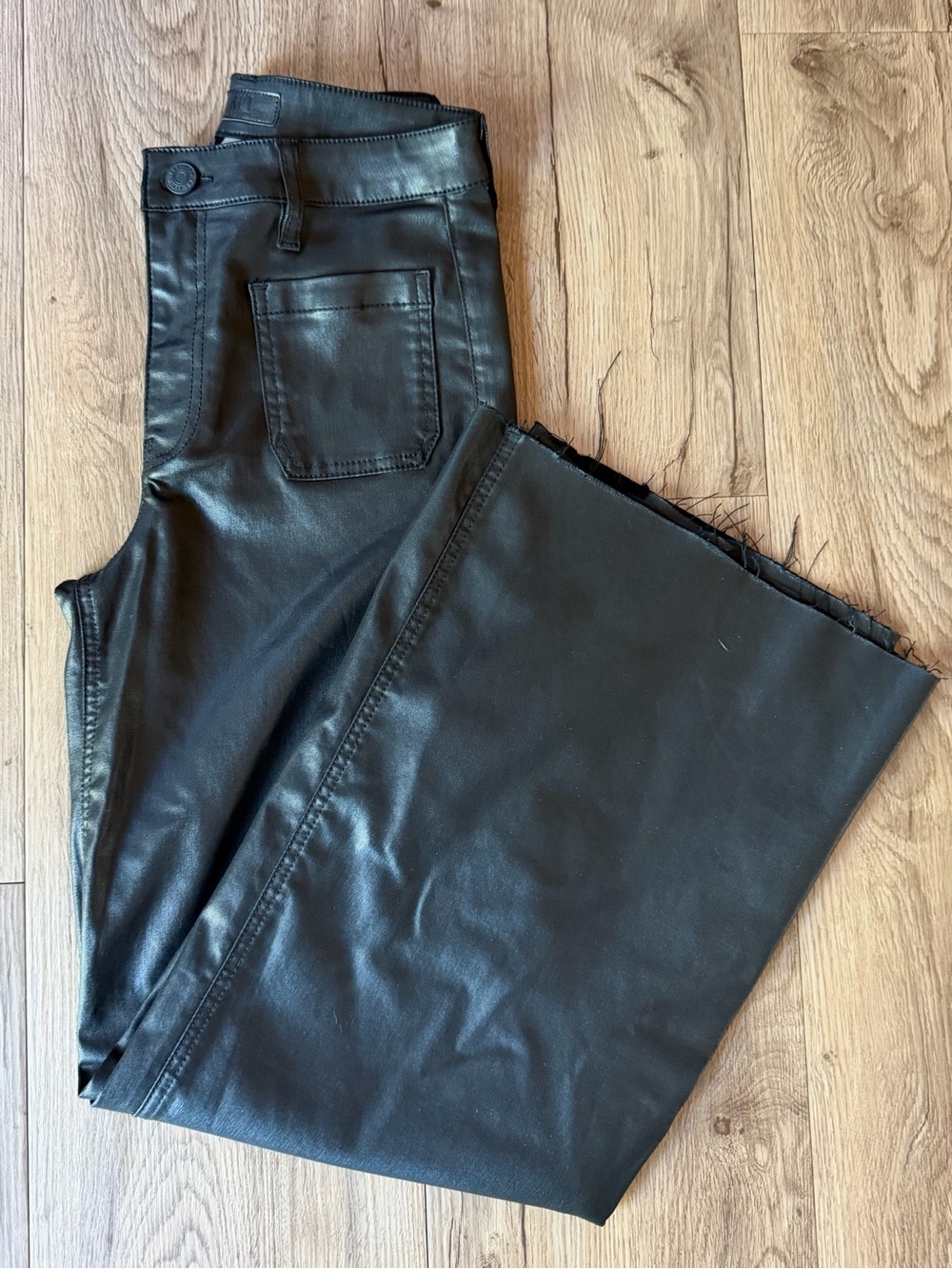 KUT from the Kloth Goldie Super Flare Faux Leather Size 2 Black Coated Raw Hem